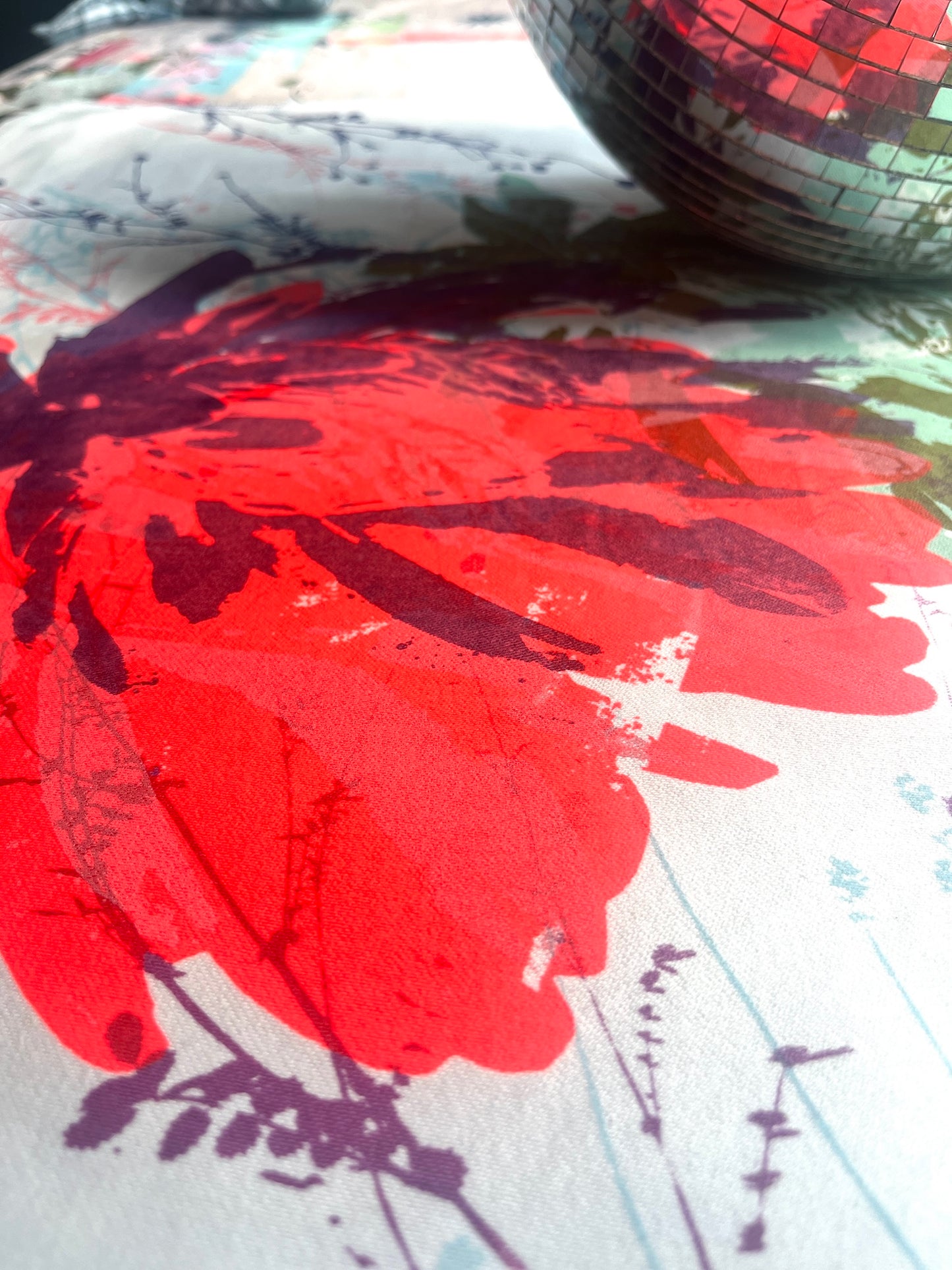 Tischdecke „Lila Blumenliebe“
