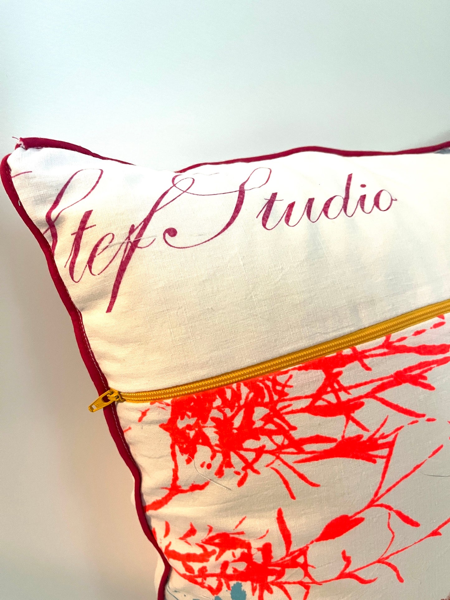 Kissen „Frau Holle im Glück“ – 40 × 40 cm