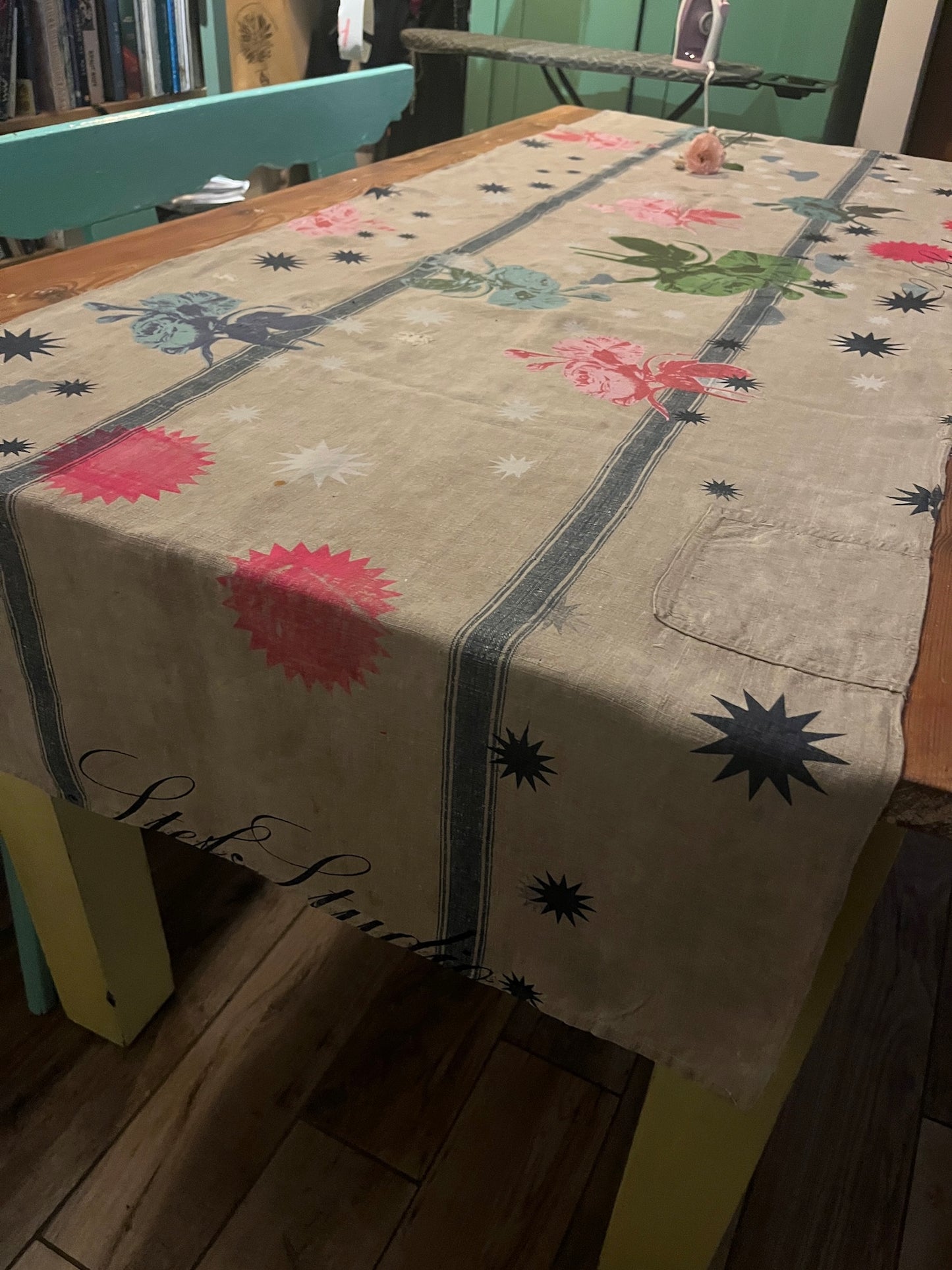 Tischdecke Rosen und  Sterne