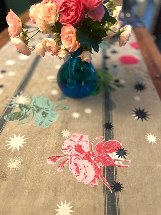 Tischdecke Rosen und  Sterne