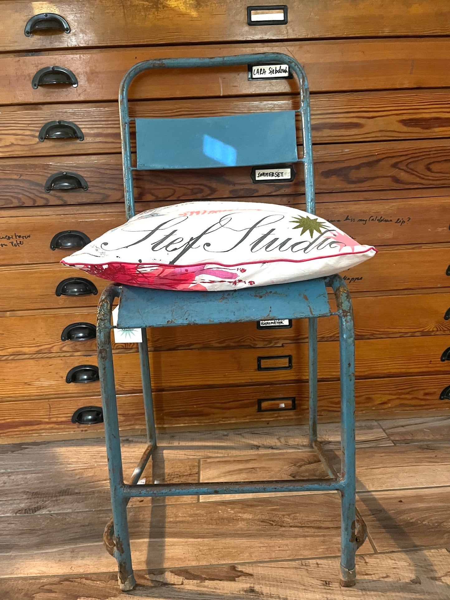 Stuhl Objet Trouvé Blue mit Sitzkissen